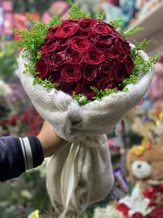 Букет из  31 красной эквадорской розы