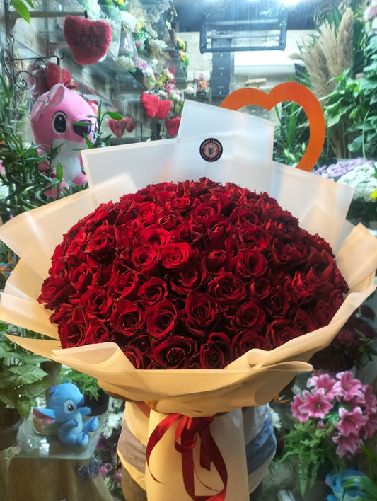 Букет из 101 красной эквадорской розы