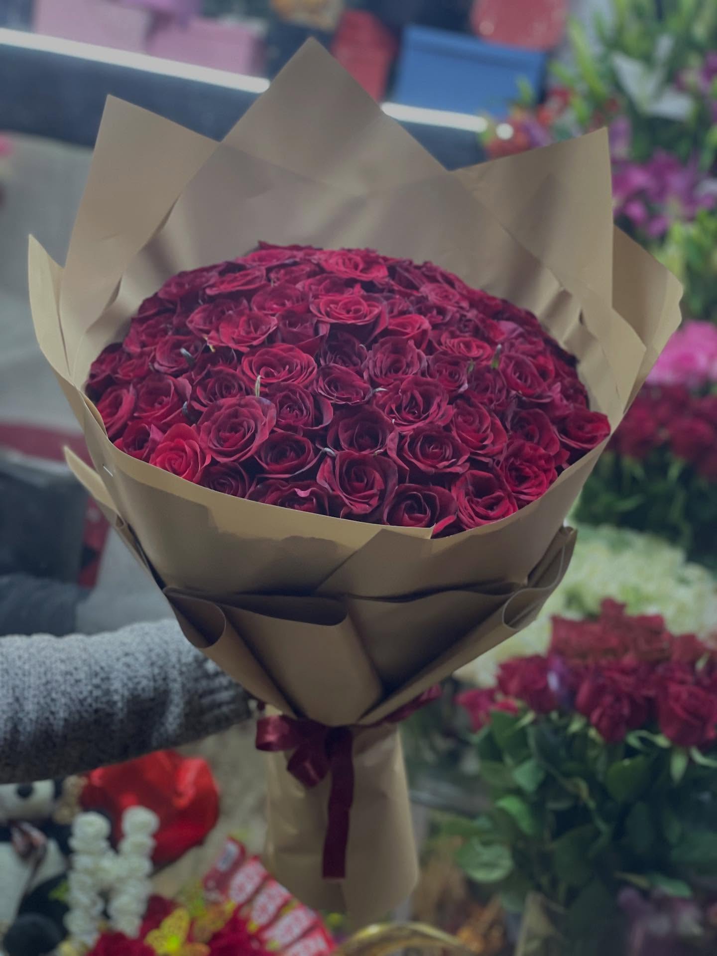 Букет из 101 красной эквадорской розы